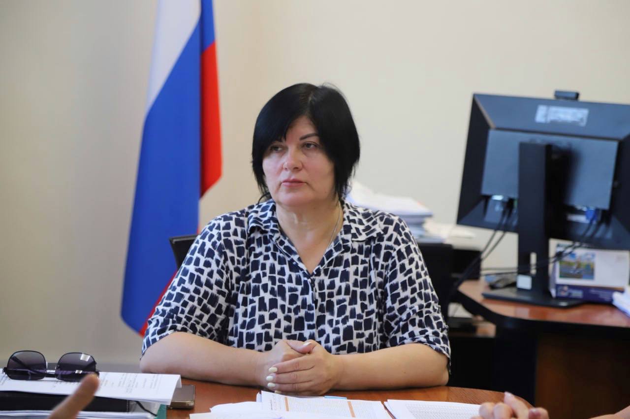 В администрации Бахчисарайского района состоялась рабочая встреча руководства района с представителями Управления ФНС России по Республике Крым В администрации Бахчисарайского района состоялась рабочая встреча руководства района с представителями Управления ФНС России по Республике Крым