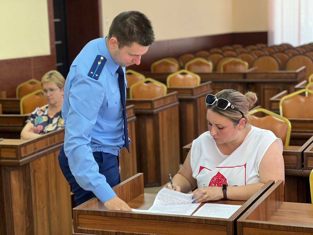 В Джанкое прошло заседание рабочей группы Межведомственной комиссии по противодействию нелегальной занятости В Джанкое прошло заседание рабочей группы Межведомственной комиссии по противодействию нелегальной занятости