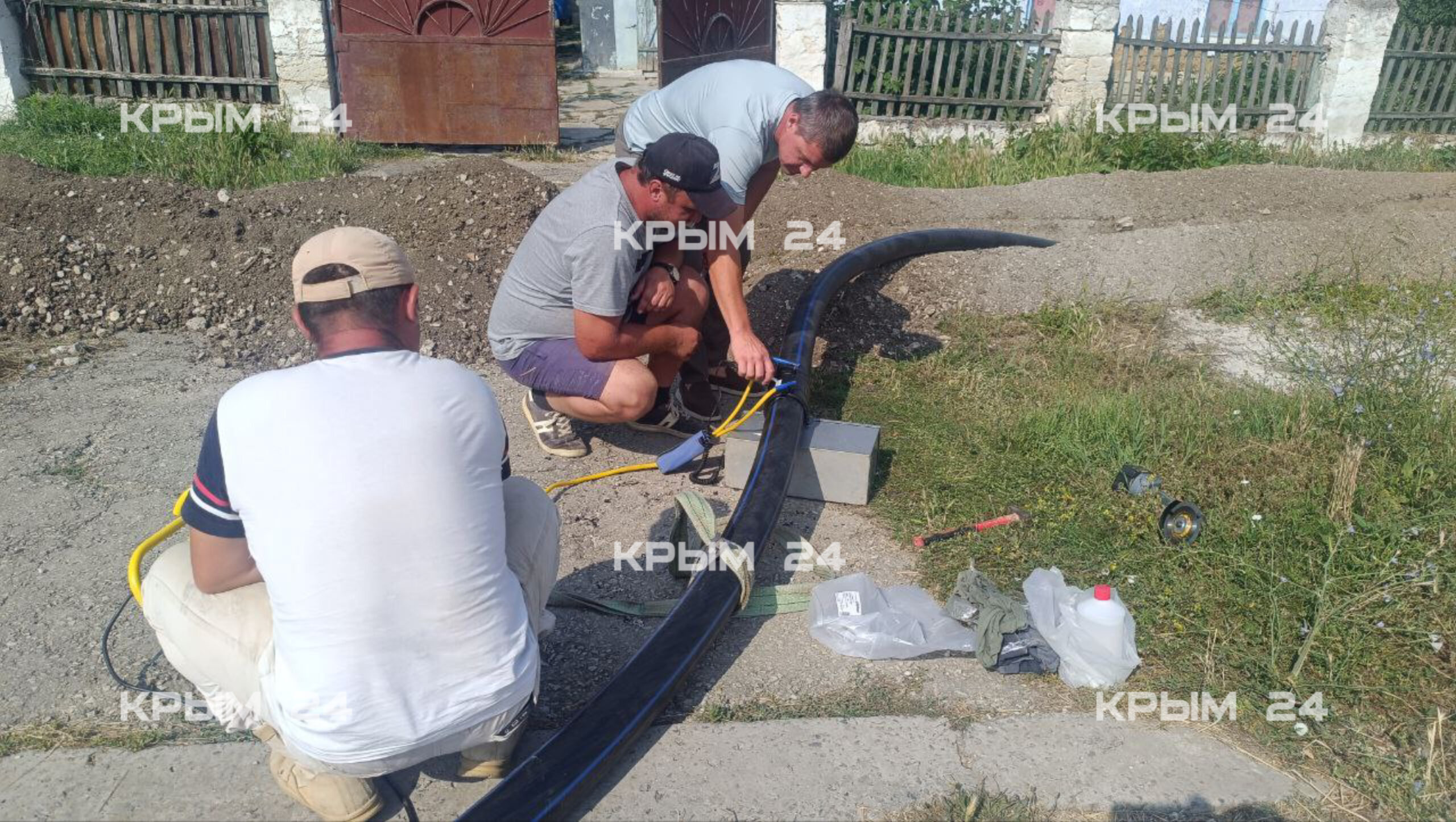 К сентябрю в Ульяновке под Белогорском появится центральный водопровод К сентябрю в Ульяновке под Белогорском появится центральный водопровод