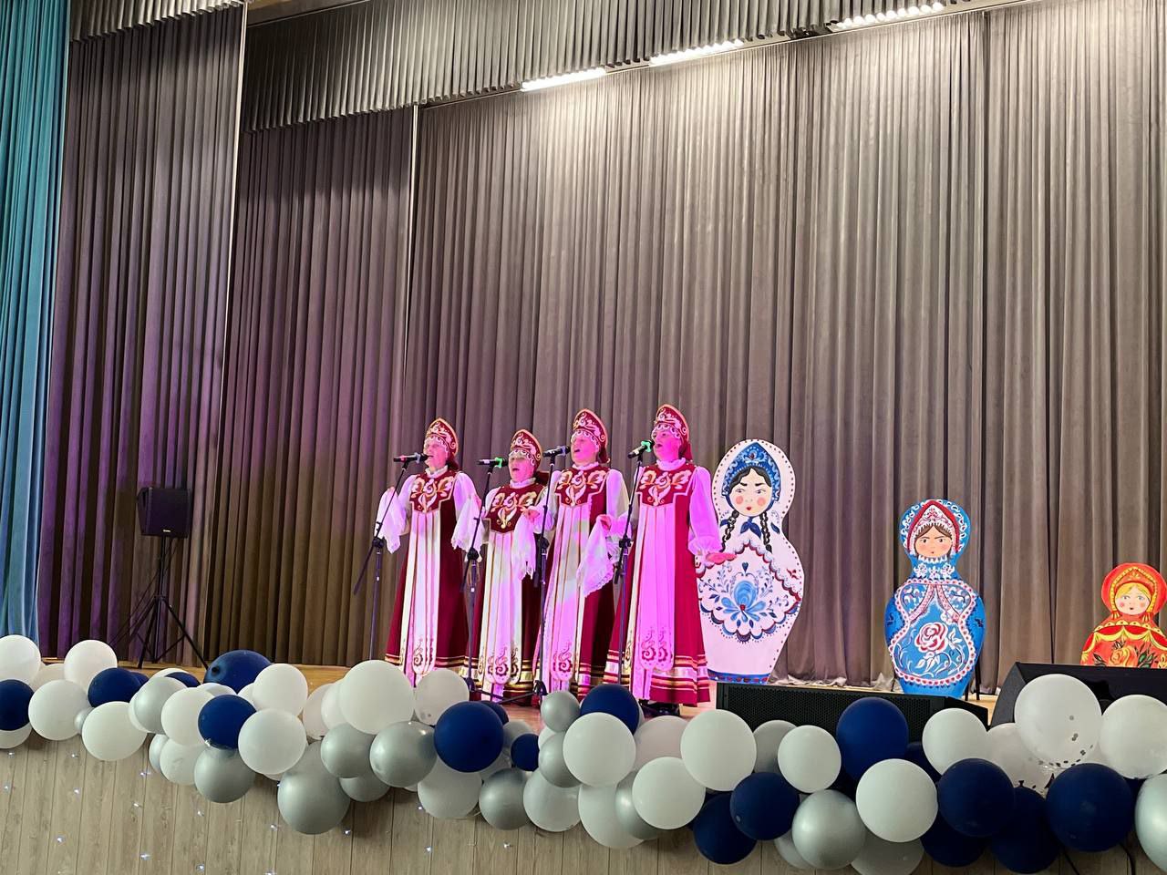 В Майском Доме культуры состоялся районный фестиваль, посвященный русской рубахе-косоворотке В Майском Доме культуры состоялся районный фестиваль, посвященный русской рубахе-косоворотке