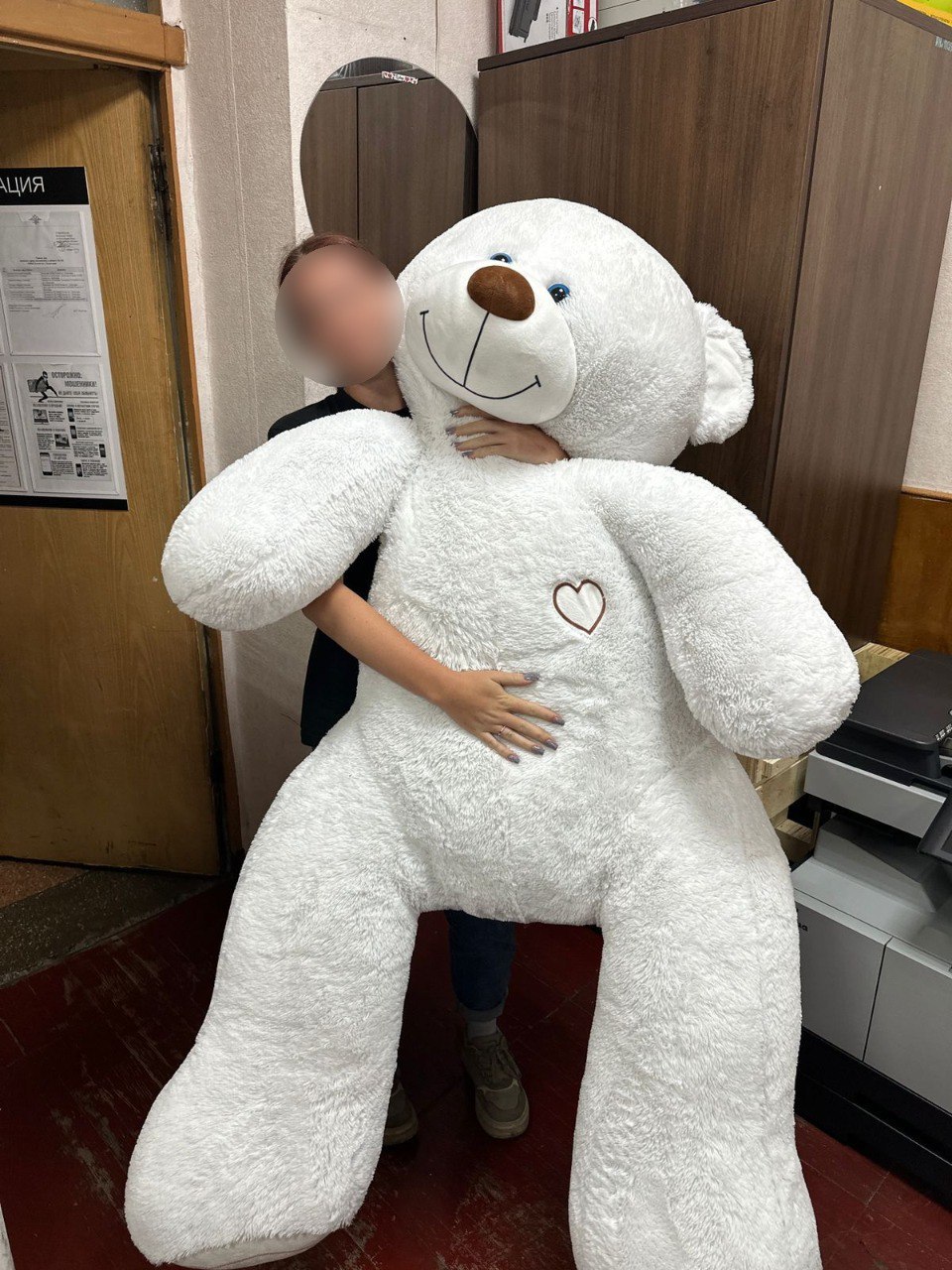 В Евпатории стажёр украл на пункте выдачи товары на 20 тысяч рублей В Евпатории стажёр украл на пункте выдачи товары на 20 тысяч рублей