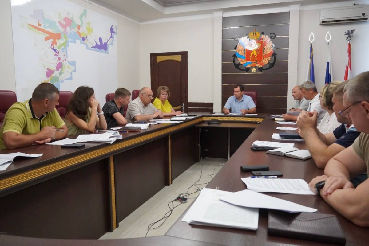 Глава администрации Олег Каторгин провел аппаратное совещание с заместителями и руководителями структурных подразделений Глава администрации Олег Каторгин провел аппаратное совещание с заместителями и руководителями структурных подразделений