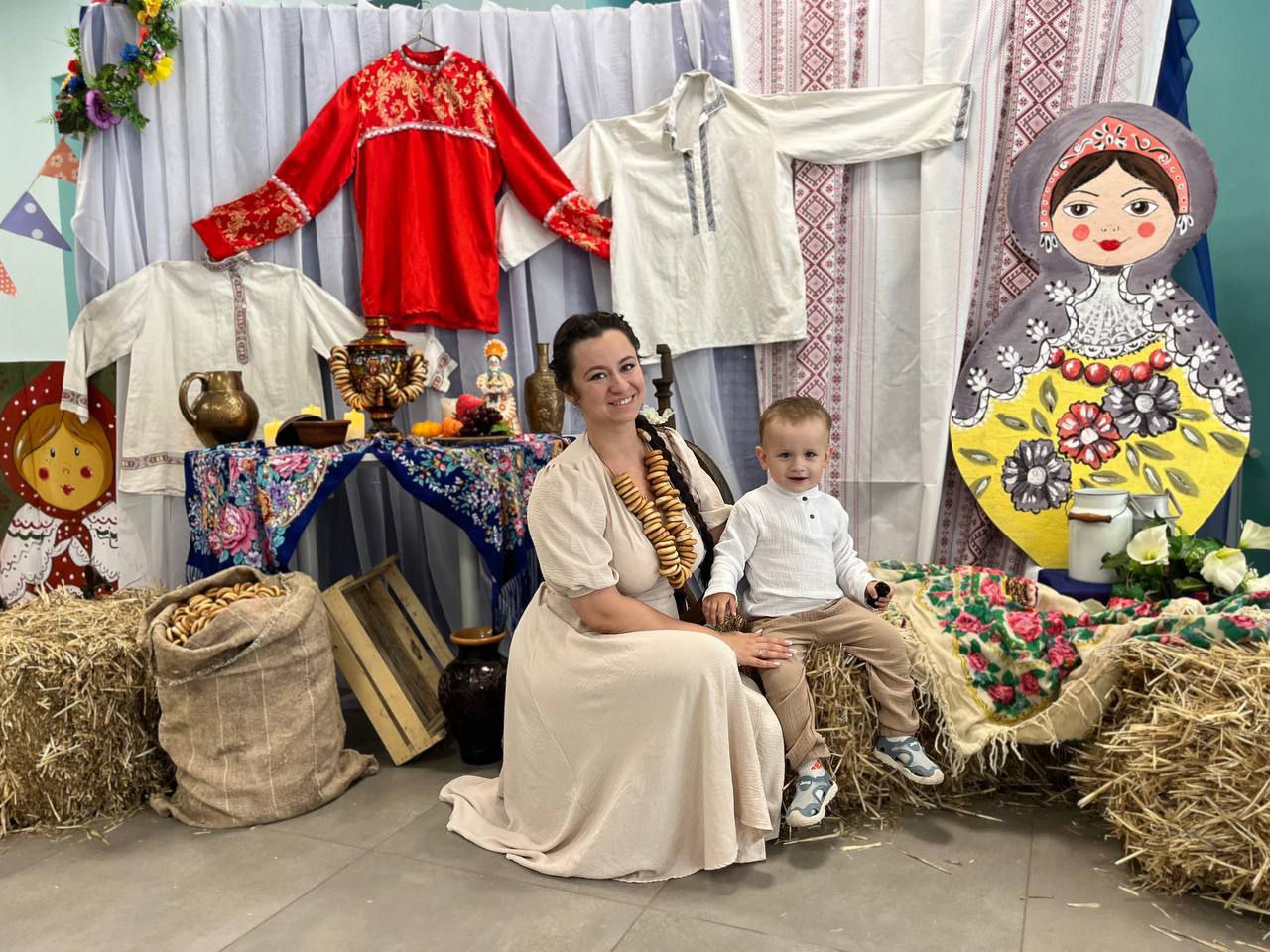 В Майском Доме культуры состоялся районный фестиваль, посвященный русской рубахе-косоворотке В Майском Доме культуры состоялся районный фестиваль, посвященный русской рубахе-косоворотке