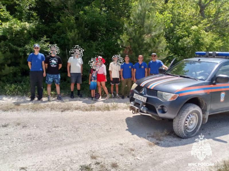 Под Бахчисараем потерялись пять туристов Под Бахчисараем потерялись пять туристов