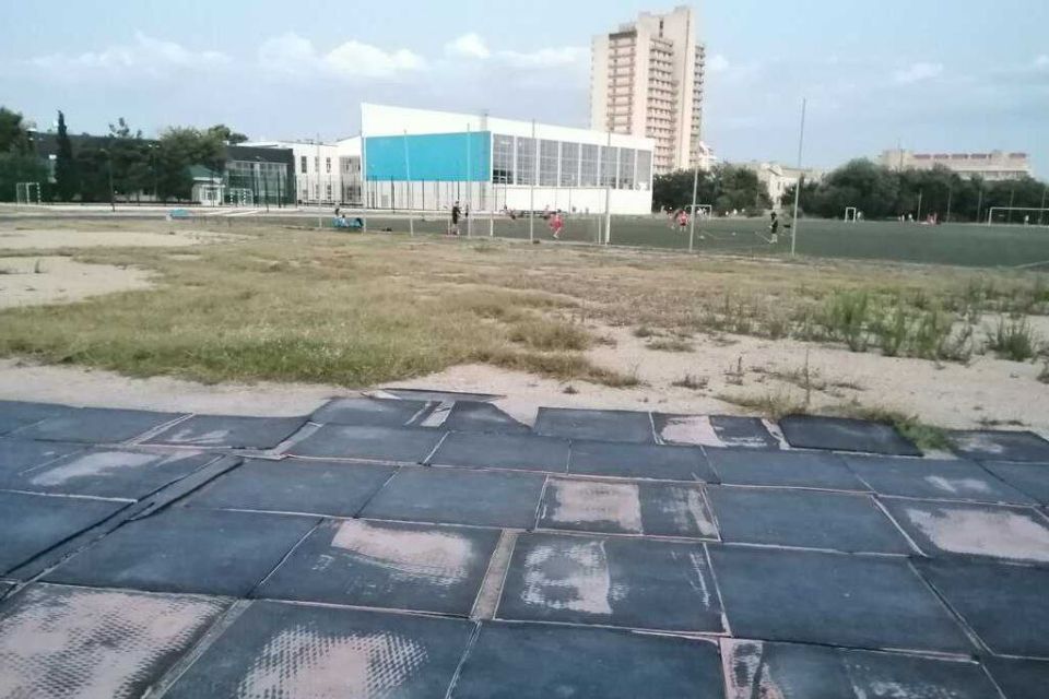  :       1  ,     ,       