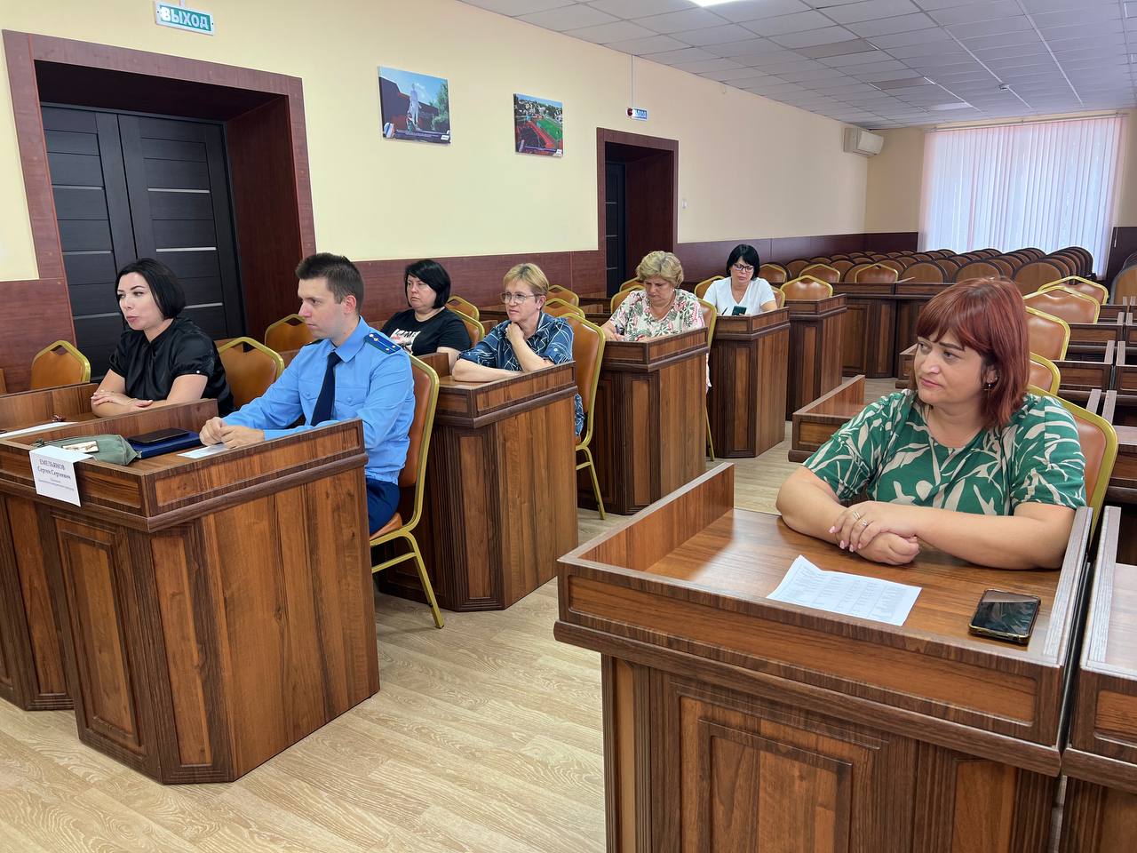 Игорь Ивин провел заседание рабочей группы Межведомственной комиссии по противодействию нелегальной занятости Игорь Ивин провел заседание рабочей группы Межведомственной комиссии по противодействию нелегальной занятости