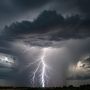 Врач предупредила о тяжелых последствиях удара молнии