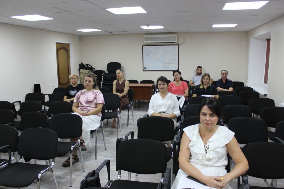Светлана Дорошенко провела 3 заседание комиссии по делам несовершеннолетних и защите их прав Светлана Дорошенко провела 3 заседание комиссии по делам несовершеннолетних и защите их прав