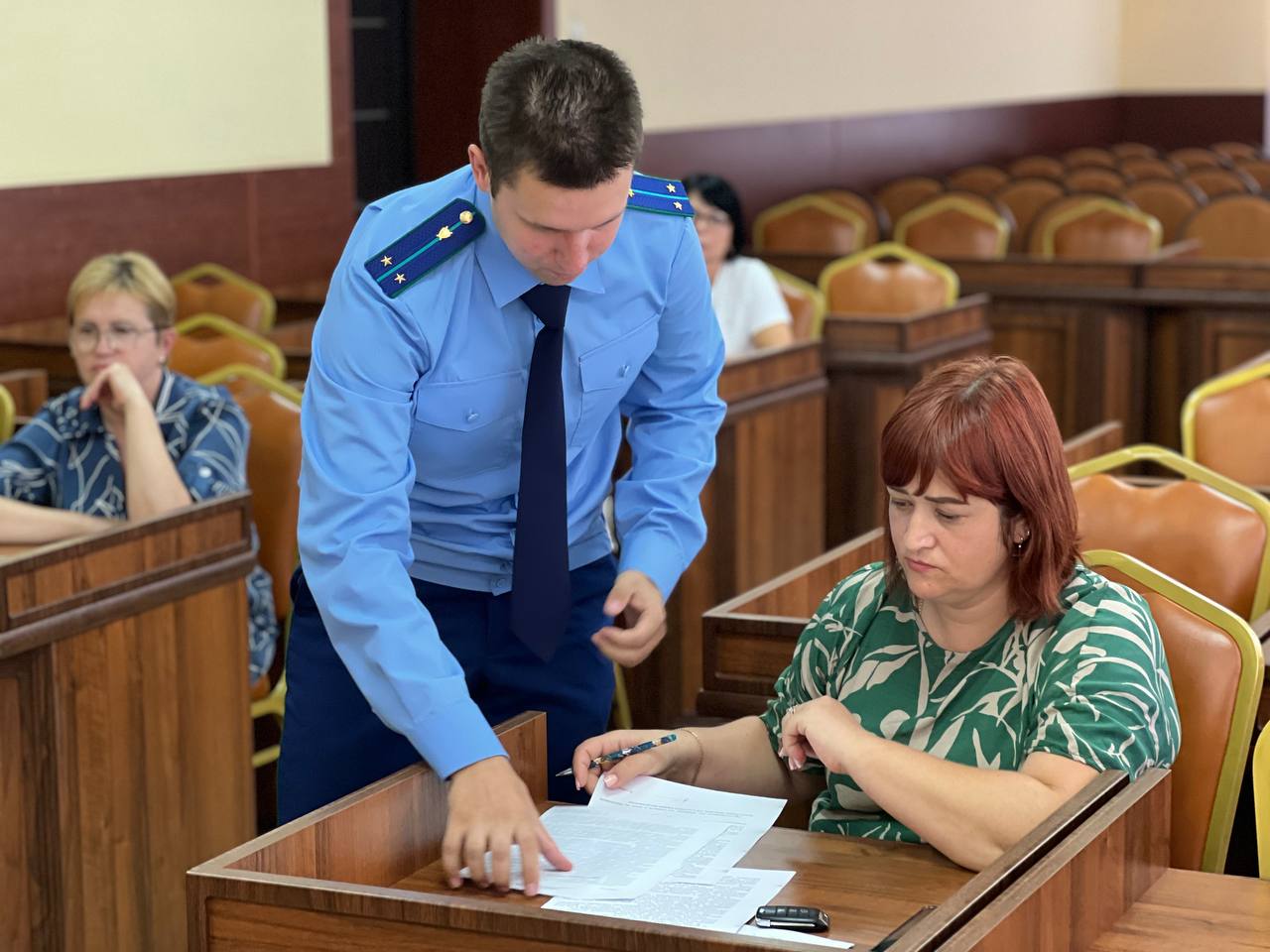 Игорь Ивин провел заседание рабочей группы Межведомственной комиссии по противодействию нелегальной занятости Игорь Ивин провел заседание рабочей группы Межведомственной комиссии по противодействию нелегальной занятости