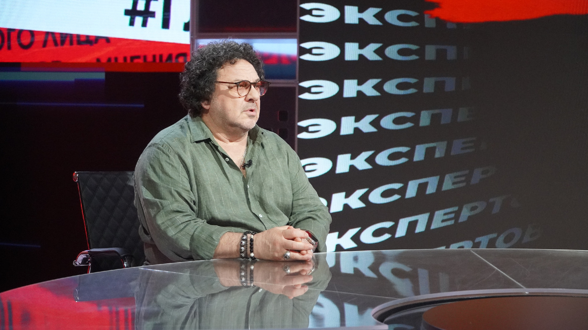 Артист Саруханов о том, как его приняли в Крыму и о своём творчестве Артист Саруханов о том, как его приняли в Крыму и о своём творчестве