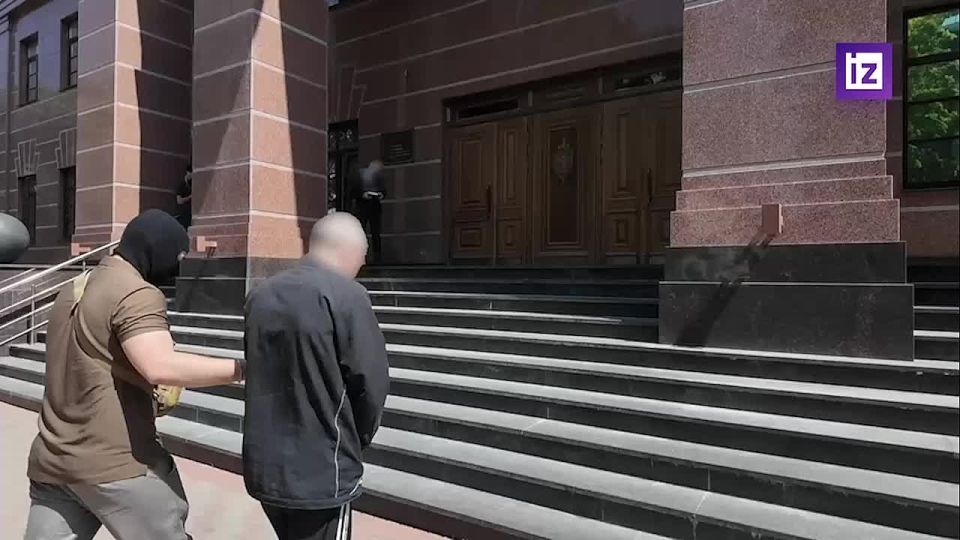 Житель Феодосии задержан за передачу противнику сведений — о дислокации российских военных объектов, расположении ПВО и об инфраструктуре морского торгового порта