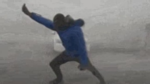  :        