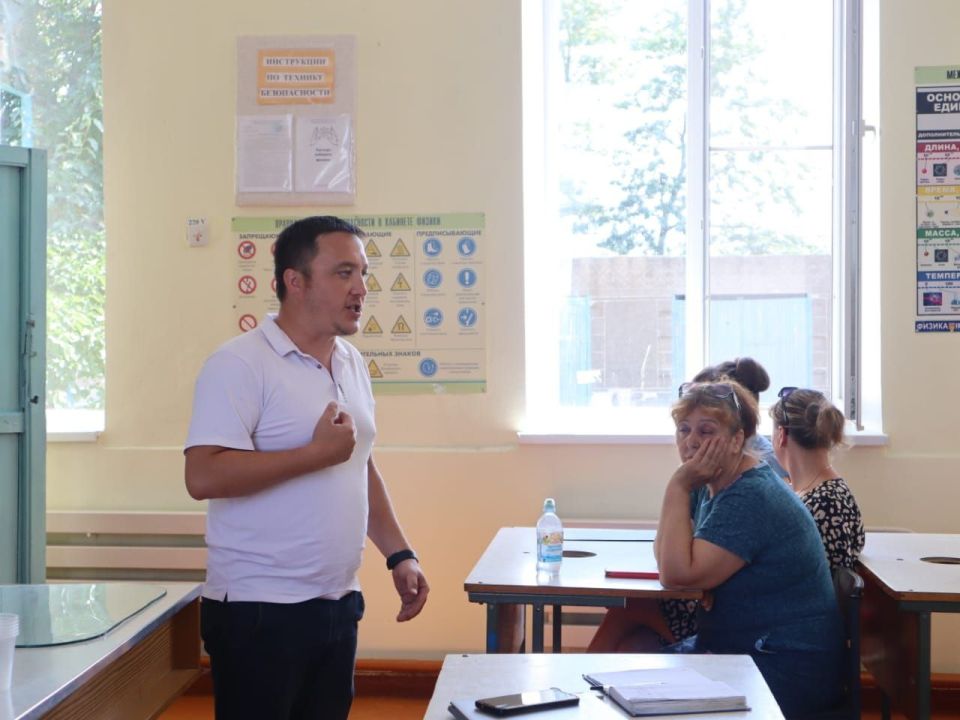 Инна Федоренко провела собрание с педагогическим и родительским коллективами МОУ «Соленоозерная школа им. С.Куца» Инна Федоренко провела собрание с педагогическим и родительским коллективами МОУ «Соленоозерная школа им. С.Куца»