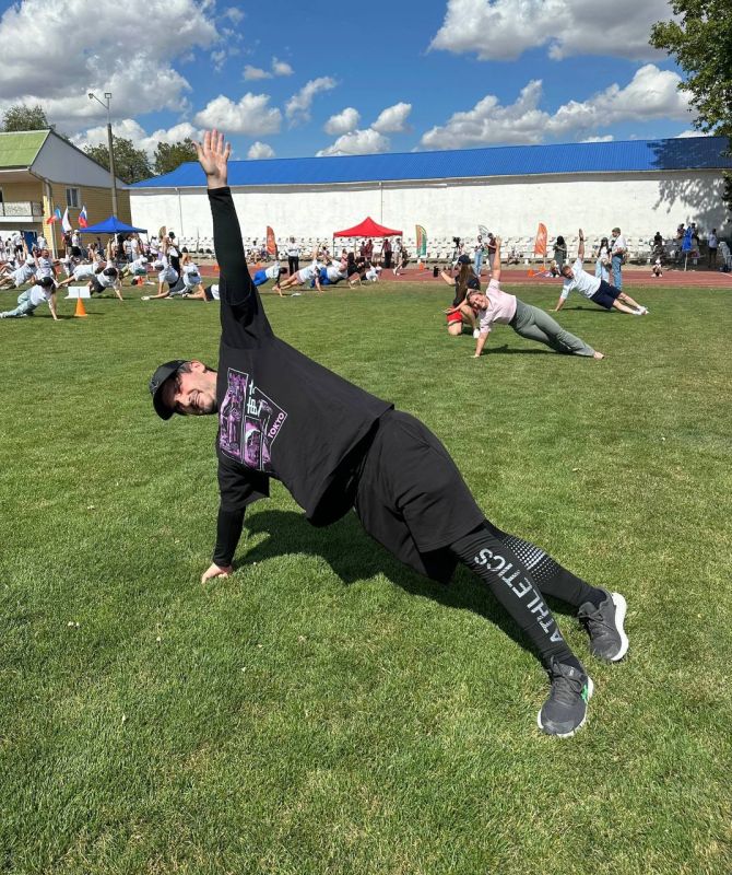  :     