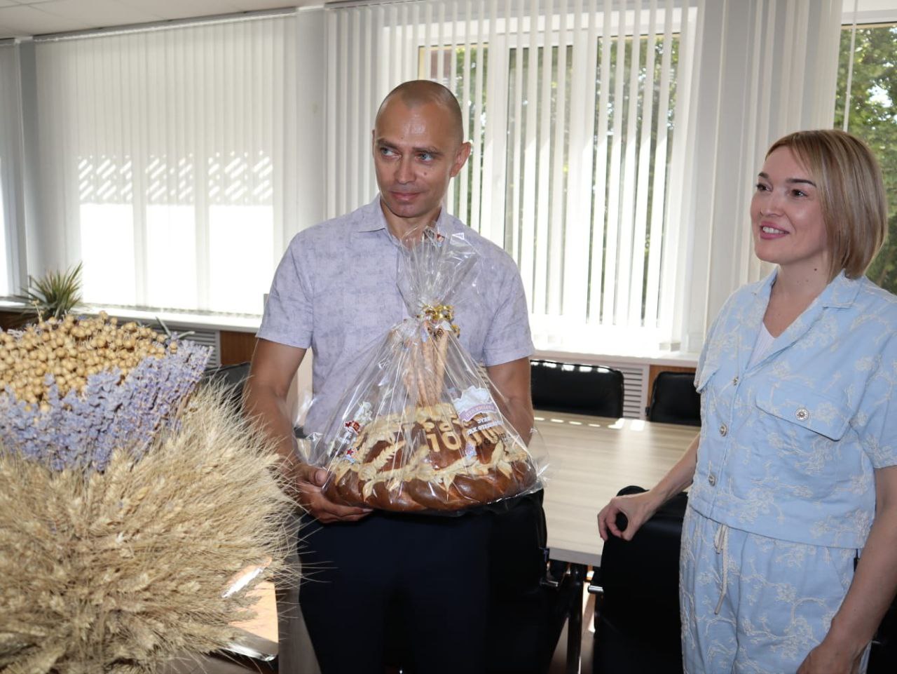 Инна Федоренко поздравила хлеборобов Джанкойского района с намолотом первых 100 тысяч тонн зерна Инна Федоренко поздравила хлеборобов Джанкойского района с намолотом первых 100 тысяч тонн зерна