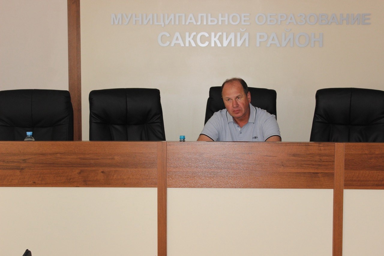 Заместитель Председателя Совета министров Республики Крым Светлана Маслова и Министр промышленной политики и торговли Республики Крым Анушаван Агаджанян провели важное совещание с главами администраций сельских поселений Сакского района. Заместитель Председателя Совета министров Республики Крым Светлана Маслова и Министр промышленной политики и торговли Республики Крым Анушаван Агаджанян провели важное совещание с главами администраций сельских поселений Сакского района.