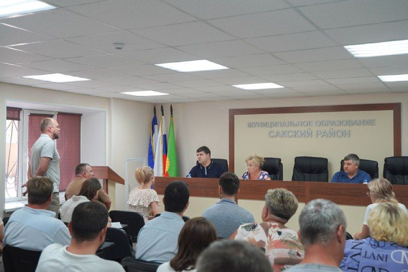 Анушаван Агаджанян: Совместно с заместителем Председателя Совета министров Республики Крым Светланой Масловой провел выездное рабочее совещание по вопросам развития торговой деятельности и ценообразования на территории... Анушаван Агаджанян: Совместно с заместителем Председателя Совета министров Республики Крым Светланой Масловой провел выездное рабочее совещание по вопросам развития торговой деятельности и ценообразования на территории...