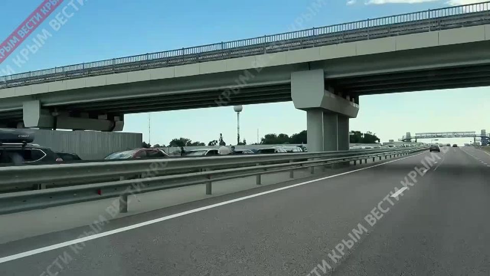  900              