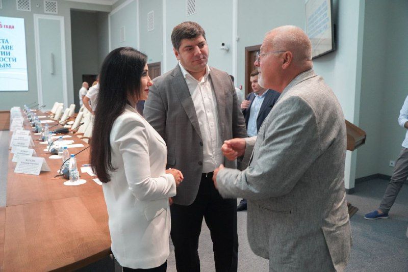 Анушаван Агаджанян: В Совете министров Республики Крым состоялось совместное заседание Совета по промышленности при Главе Республики Крым и коллегии Минпромторга Крыма под руководством Главы Республики Крым Сергея Аксёнова Анушаван Агаджанян: В Совете министров Республики Крым состоялось совместное заседание Совета по промышленности при Главе Республики Крым и коллегии Минпромторга Крыма под руководством Главы Республики Крым Сергея Аксёнова