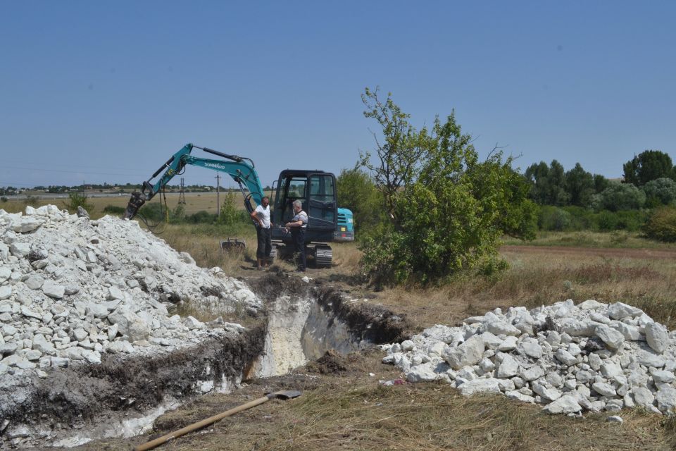 В Симферопольском районе продолжается строительство объекта газификации В Симферопольском районе продолжается строительство объекта газификации