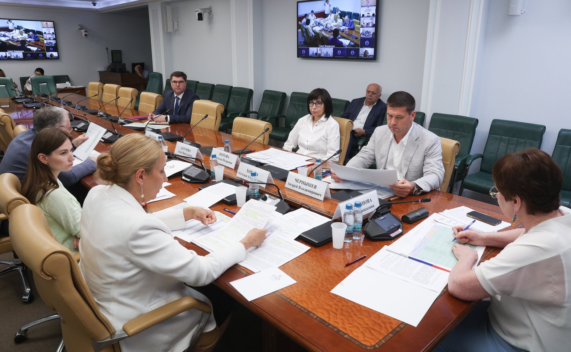 Е. Перминова: Сенаторы продолжат контролировать строительство объектов здравоохранения в регионах Е. Перминова: Сенаторы продолжат контролировать строительство объектов здравоохранения в регионах