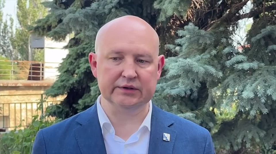 Михаил Развожаев: Сегодня в Севизбиркоме получил удостоверение кандидата в губернаторы Севастополя от Севастопольского регионального отделения партии «Единая Россия»