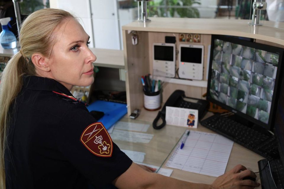 Михаил Развожаев: В Севастополе полным ходом идёт подготовка к новому учебному году Михаил Развожаев: В Севастополе полным ходом идёт подготовка к новому учебному году