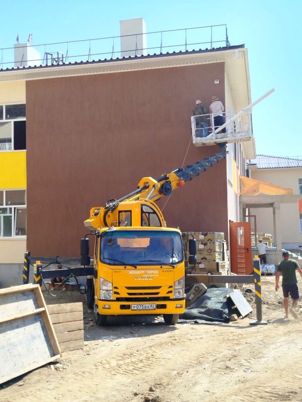 В селе Морское продолжается строительство детского сада В селе Морское продолжается строительство детского сада