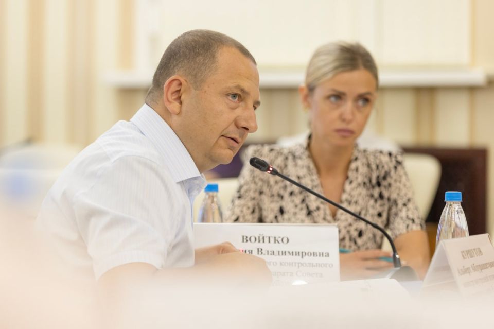 Сергей Аксёнов: В ходе совещания о проблемных вопросах муниципальных образований в Республике Крым особое внимание уделили работе с обращениями граждан Сергей Аксёнов: В ходе совещания о проблемных вопросах муниципальных образований в Республике Крым особое внимание уделили работе с обращениями граждан