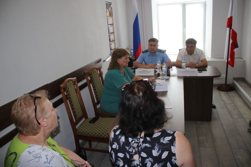В Феодосии состоялся прием по личным вопросам участников СВО и членов их семей В Феодосии состоялся прием по личным вопросам участников СВО и членов их семей