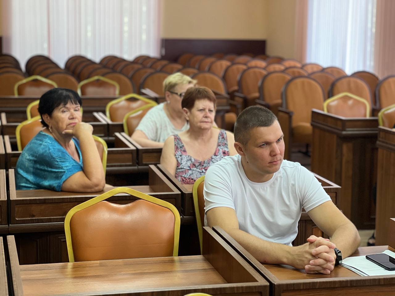 Игорь Ивин провел традиционную рабочую встречу с активом председателей МКД и ресурсоснабжающими предприятиями Игорь Ивин провел традиционную рабочую встречу с активом председателей МКД и ресурсоснабжающими предприятиями