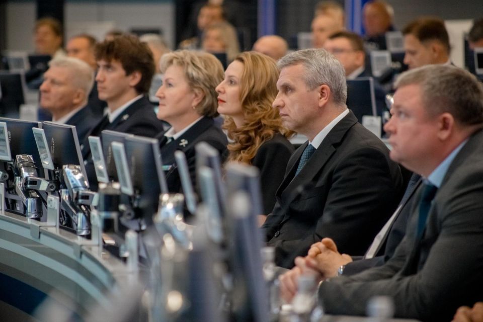 Работников и ветеранов железнодорожного транспорта поздравили с наступающим профессиональным праздником Работников и ветеранов железнодорожного транспорта поздравили с наступающим профессиональным праздником
