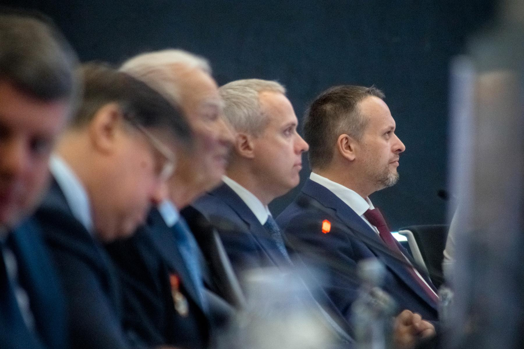 Работников и ветеранов железнодорожного транспорта поздравили с наступающим профессиональным праздником Работников и ветеранов железнодорожного транспорта поздравили с наступающим профессиональным праздником