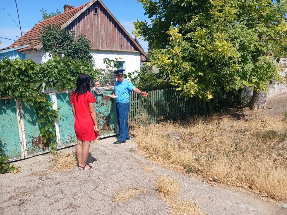 В Джанкойском районе проводят разъяснительную работу по соблюдению правил благоустройства и пожарной безопасности В Джанкойском районе проводят разъяснительную работу по соблюдению правил благоустройства и пожарной безопасности