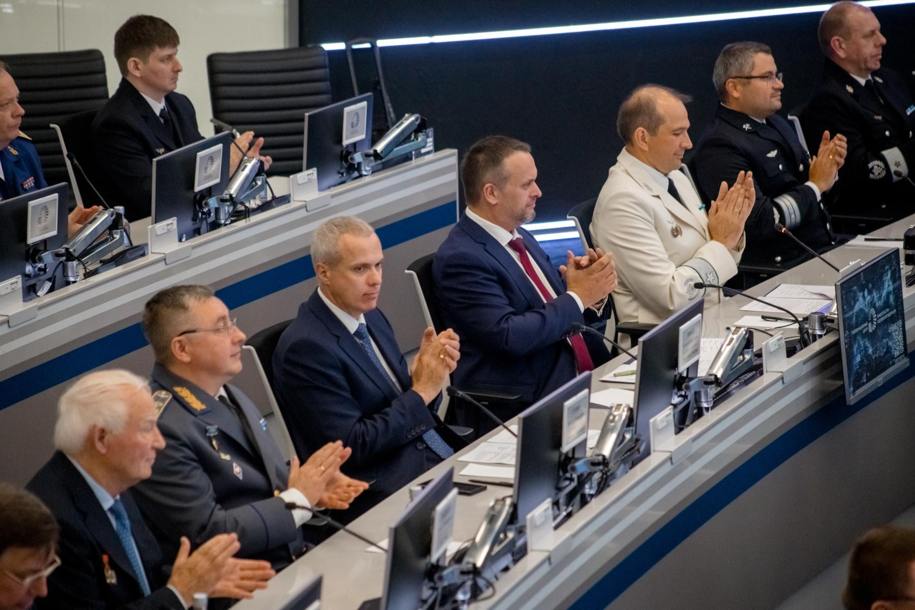 Работников и ветеранов железнодорожного транспорта поздравили с наступающим профессиональным праздником Работников и ветеранов железнодорожного транспорта поздравили с наступающим профессиональным праздником