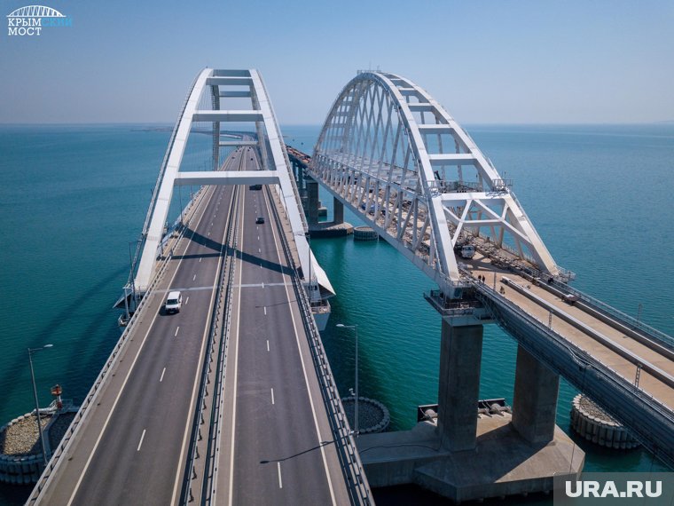 14 км пробки и 4 часа ожидания: что известно о перекрытии Крымского моста. Видео 14 км пробки и 4 часа ожидания: что известно о перекрытии Крымского моста. Видео