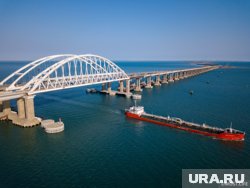 Более 1,5 тысячи машин встали на Крымском мосту: что известно о пробке и почему появляются огромные автозаторы Более 1,5 тысячи машин встали на Крымском мосту: что известно о пробке и почему появляются огромные автозаторы