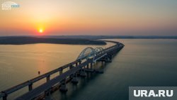 Более 1,5 тысячи машин встали на Крымском мосту: что известно о пробке и почему появляются огромные автозаторы Более 1,5 тысячи машин встали на Крымском мосту: что известно о пробке и почему появляются огромные автозаторы