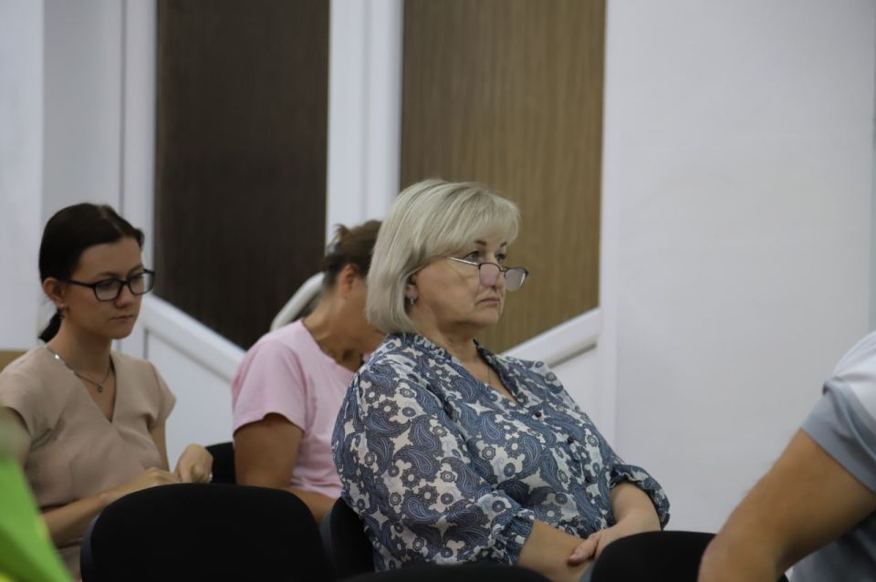 Ближайшие месяцы работы по содержанию, грейдированию и ямочному ремонту дорог Бахчисарайского района проводились в Ароматненском, Железнодорожненском, Красномакском, Куйбышевском, Скалистовском и Тенистовском поселениях Ближайшие месяцы работы по содержанию, грейдированию и ямочному ремонту дорог Бахчисарайского района проводились в Ароматненском, Железнодорожненском, Красномакском, Куйбышевском, Скалистовском и Тенистовском поселениях