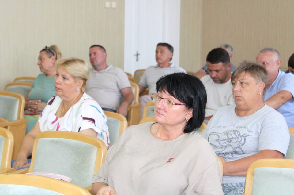Состоялась 16 (внеочередная) сессия Симферопольского районного совета Состоялась 16 (внеочередная) сессия Симферопольского районного совета
