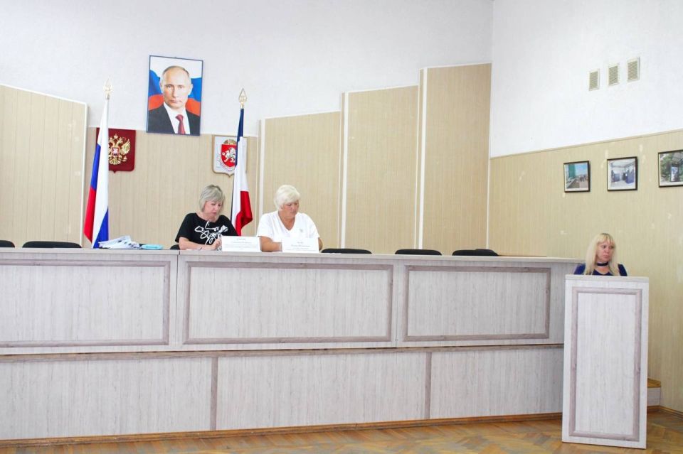 Состоялась 16 (внеочередная) сессия Симферопольского районного совета Состоялась 16 (внеочередная) сессия Симферопольского районного совета