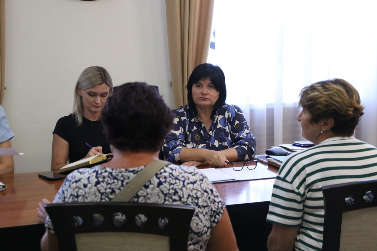 Состоялся приём граждан у главы администрации Бахчисарайского района Анжелики Ястребовой Состоялся приём граждан у главы администрации Бахчисарайского района Анжелики Ястребовой
