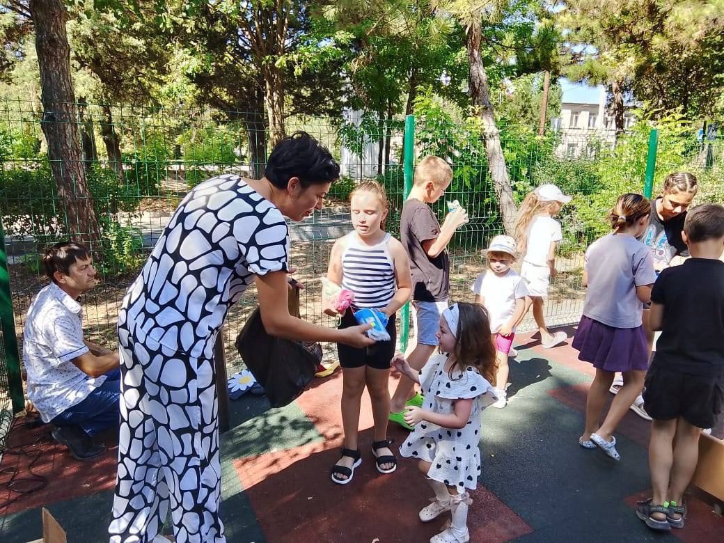 В селе Урожайное открыли детскую площадку в рамках Народной программы! В селе Урожайное открыли детскую площадку в рамках Народной программы!