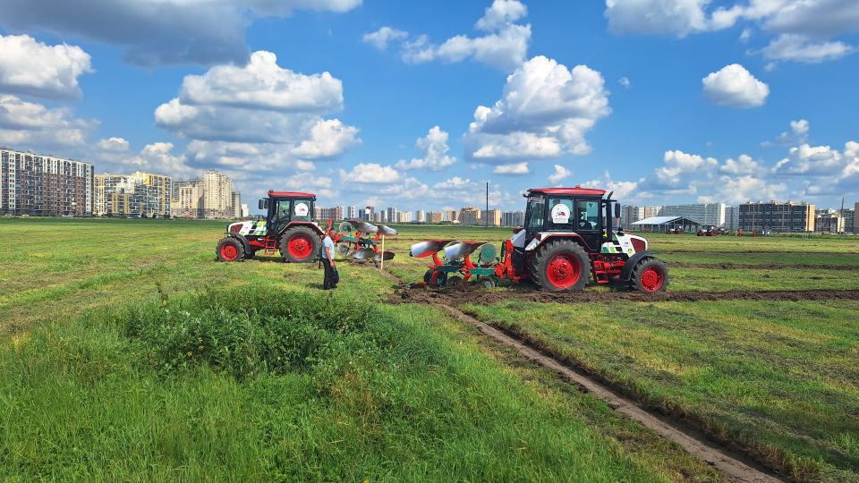 Крымский механизатор принял участие в чемпионате России по пахоте Крымский механизатор принял участие в чемпионате России по пахоте