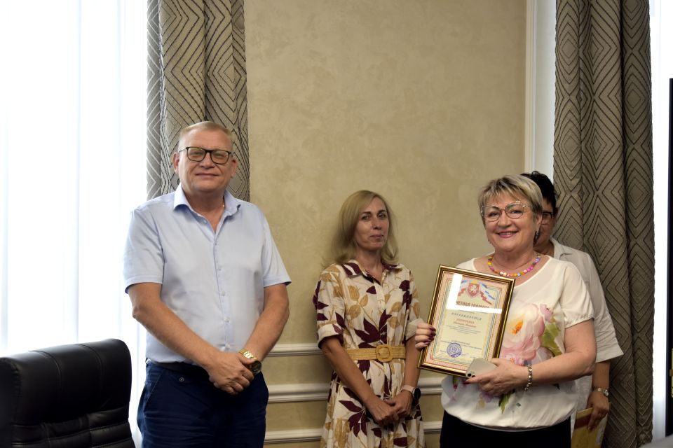 В преддверии Дня строителя прошло награждение сотрудников Минстроя Крыма и подведомственных организаций В преддверии Дня строителя прошло награждение сотрудников Минстроя Крыма и подведомственных организаций