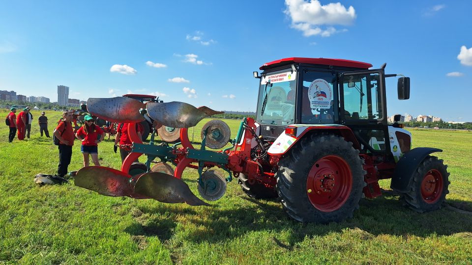 Крымский механизатор принял участие в чемпионате России по пахоте Крымский механизатор принял участие в чемпионате России по пахоте