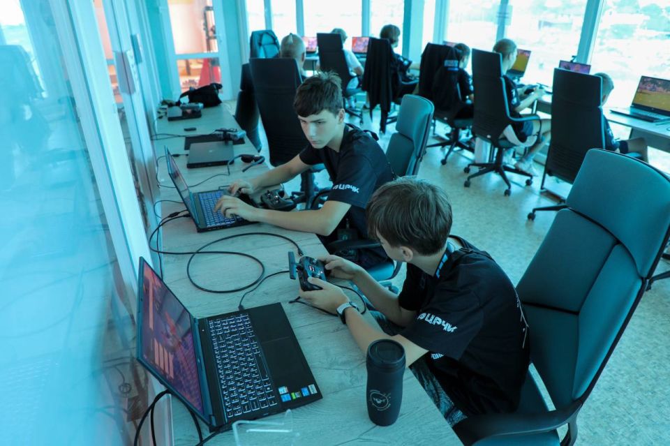 Михаил Развожаев: В Севастополе стартовала регистрация на фестиваль «Битва дронов» 2025 Михаил Развожаев: В Севастополе стартовала регистрация на фестиваль «Битва дронов» 2025