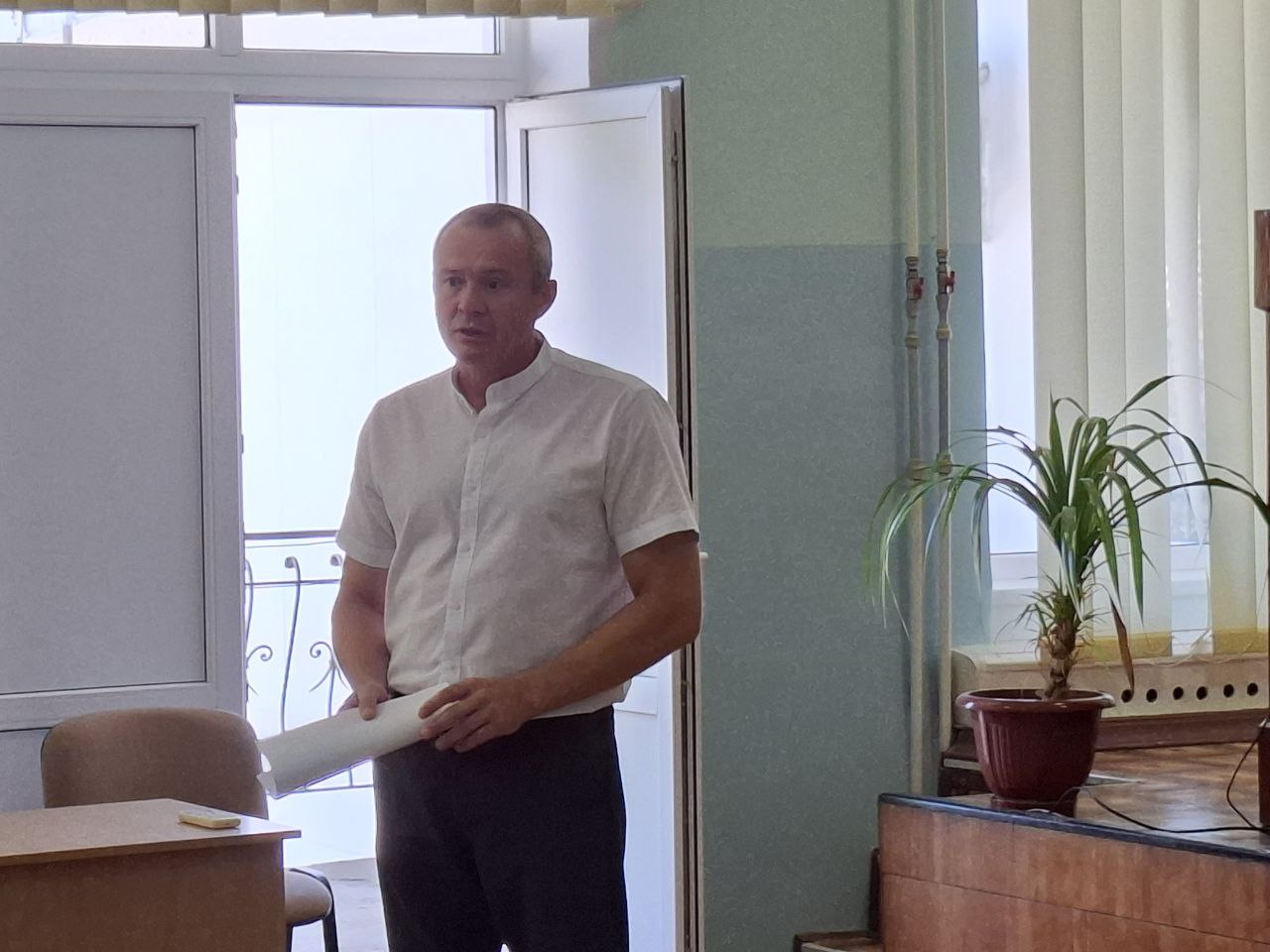 Александр Харламов провел аппаратное совещание по социально значимым вопросам района Александр Харламов провел аппаратное совещание по социально значимым вопросам района