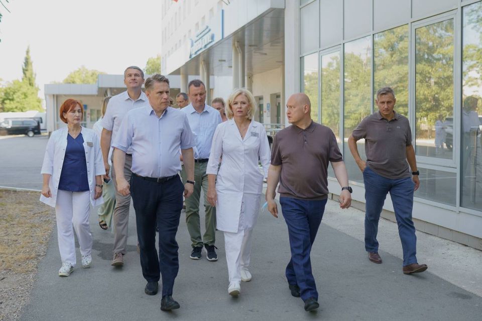 Михаил Развожаев: Вместе с министром здравоохранения Михаилом Альбертовичем Мурашко проинспектировали медицинские объекты Севастополя Михаил Развожаев: Вместе с министром здравоохранения Михаилом Альбертовичем Мурашко проинспектировали медицинские объекты Севастополя