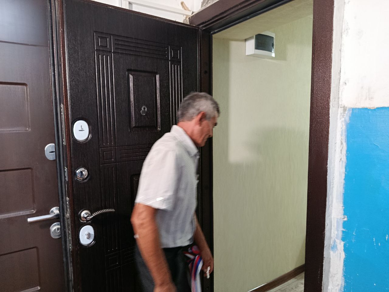 В с.Желябовка состоялось вручение ключей от квартиры семье Нижнегорского района В с.Желябовка состоялось вручение ключей от квартиры семье Нижнегорского района